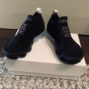 Nike Air VaporMax Flyknit Moc 2 size 6 Black
